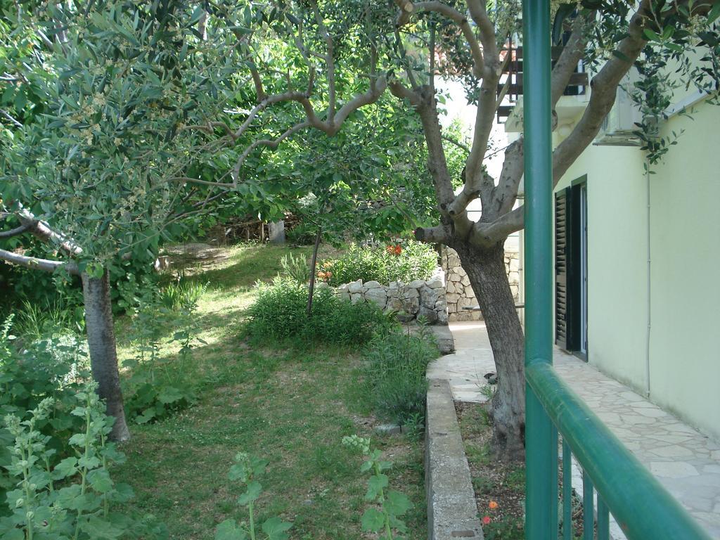 Apartments Smiljana Omiš Esterno foto