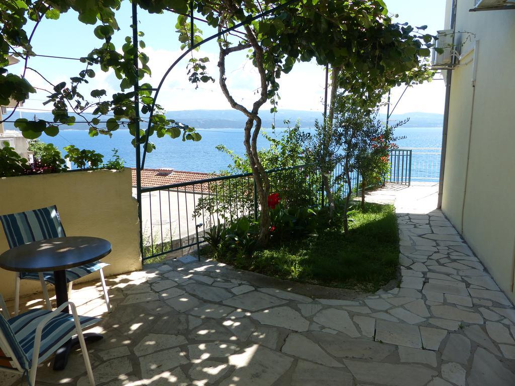 Apartments Smiljana Omiš Esterno foto