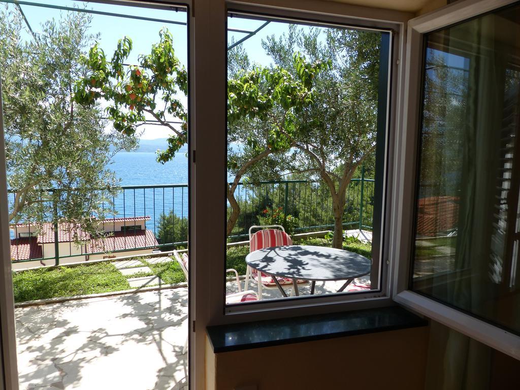 Apartments Smiljana Omiš Esterno foto