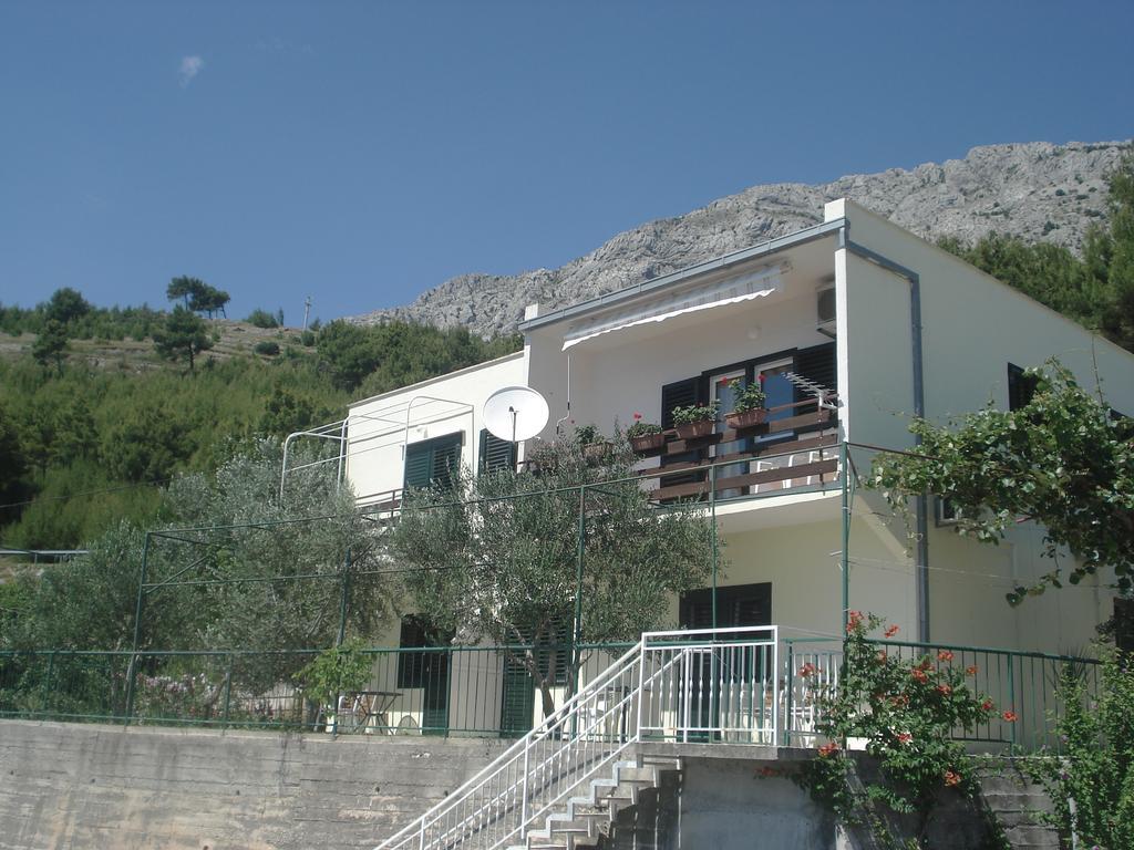 Apartments Smiljana Omiš Esterno foto
