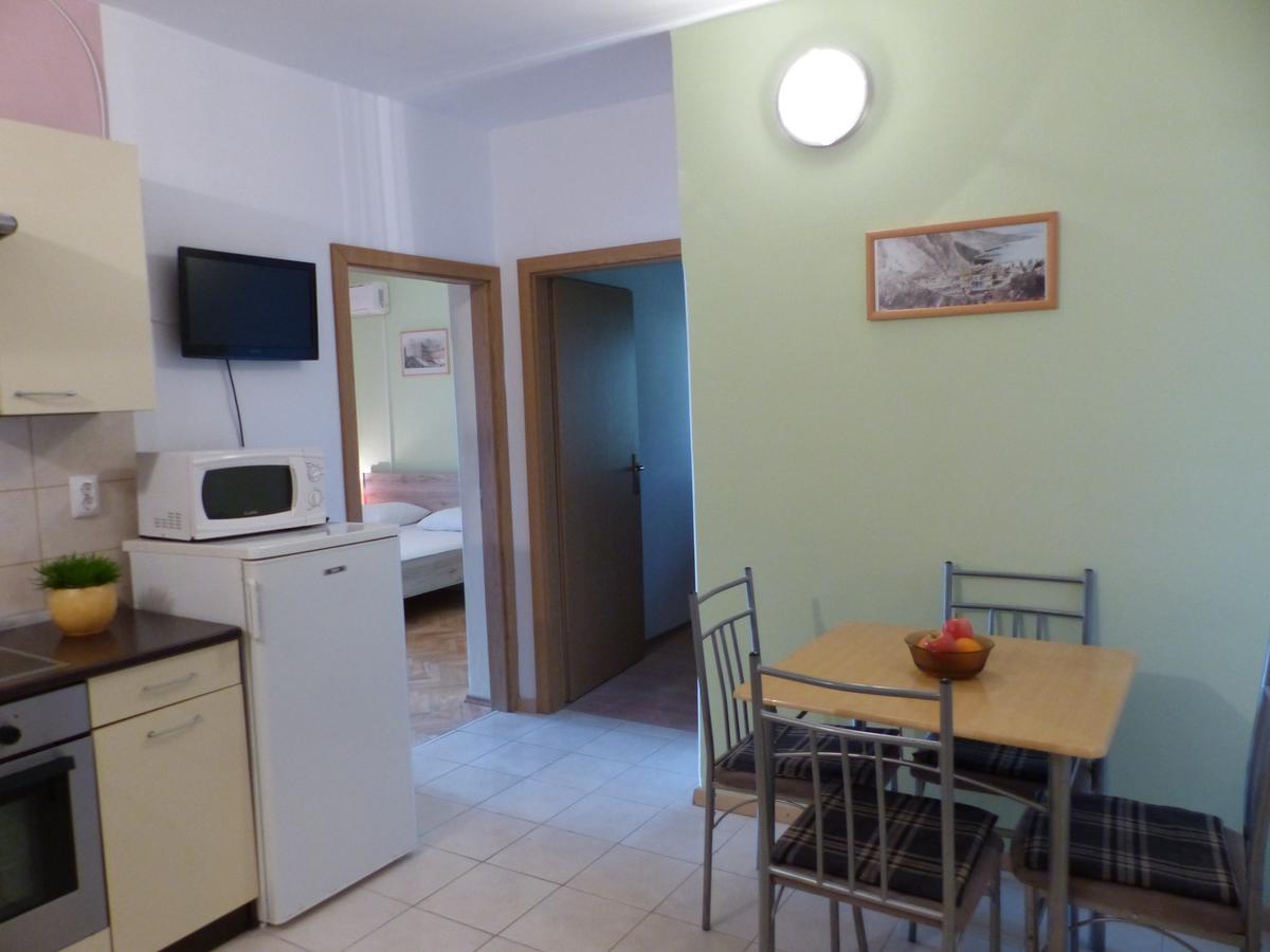 Apartments Smiljana Omiš Esterno foto